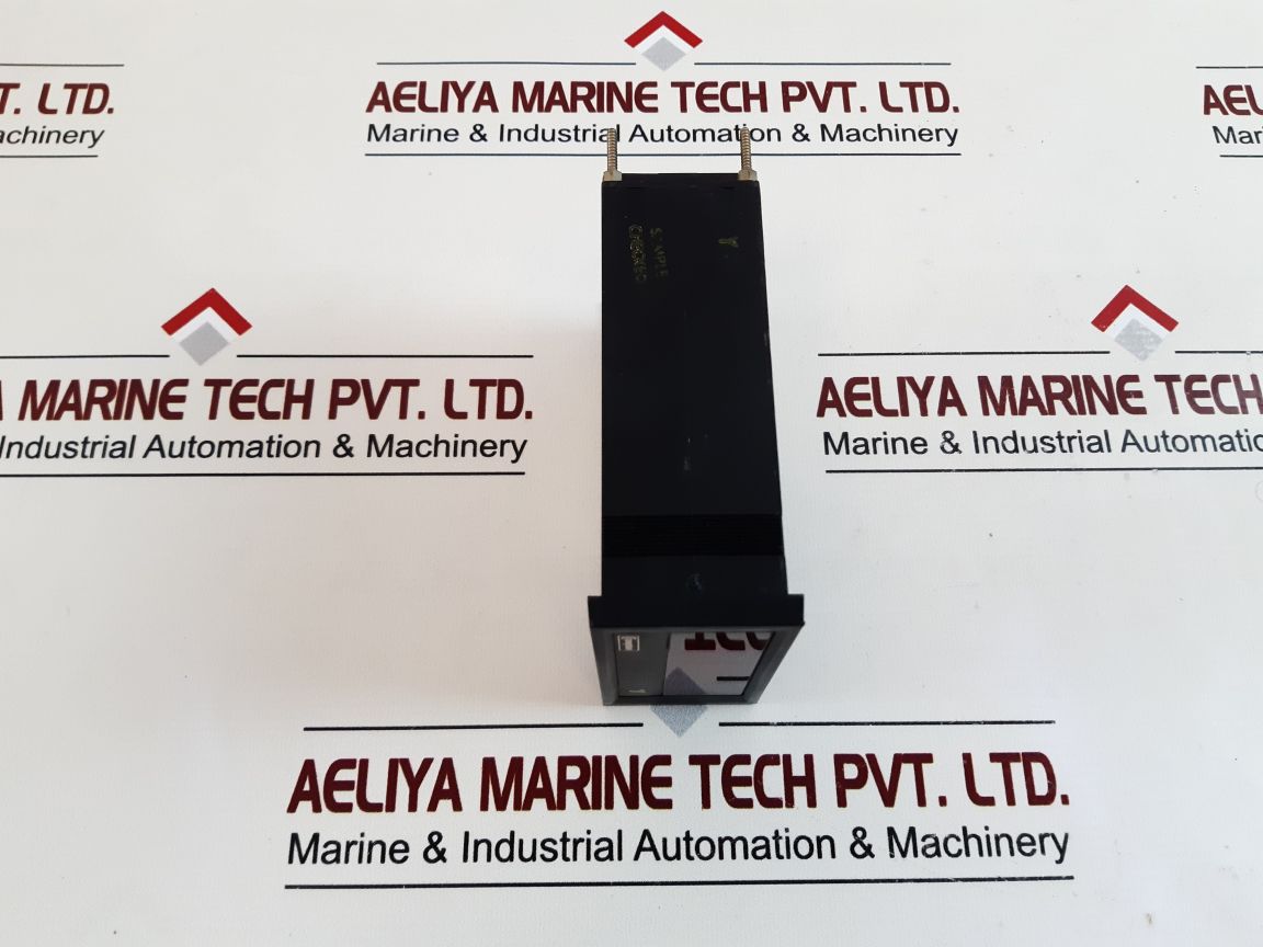 Crompton 262-dgww Voltmeter