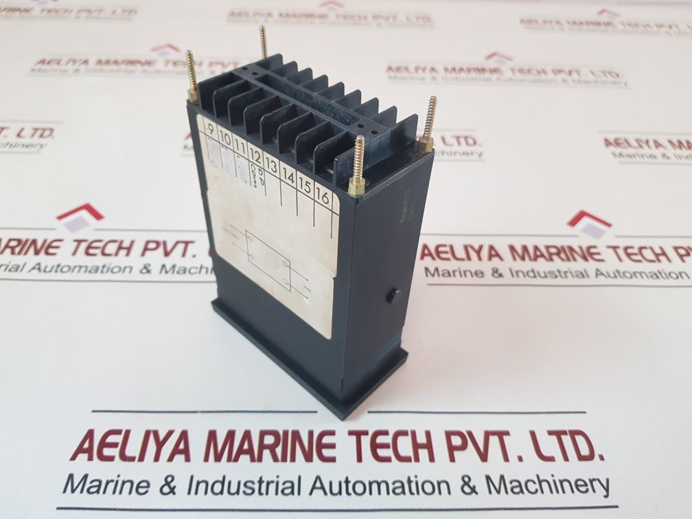 Crompton 262-ddbw Lcd Volt Meter