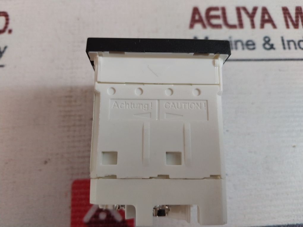 Crompton E242-75Ag-spec Din Standard Panel Meter 0/60A