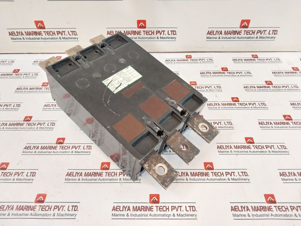 Crompton Greaves Kf600C Case Circuit Breaker Moulded 250A 600V