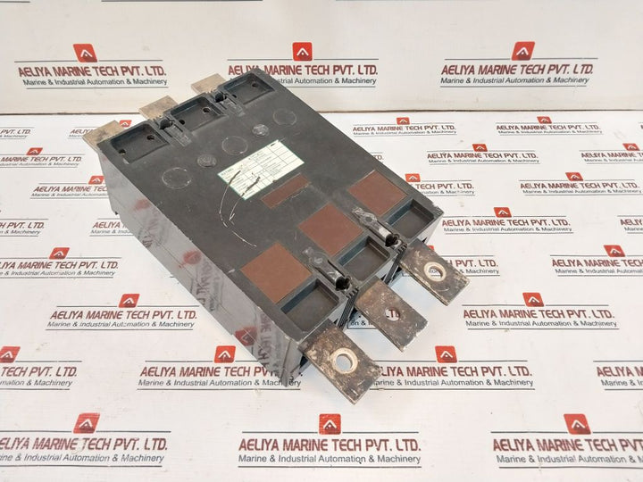 Crompton Greaves Kf600C Case Circuit Breaker Moulded 250A 600V