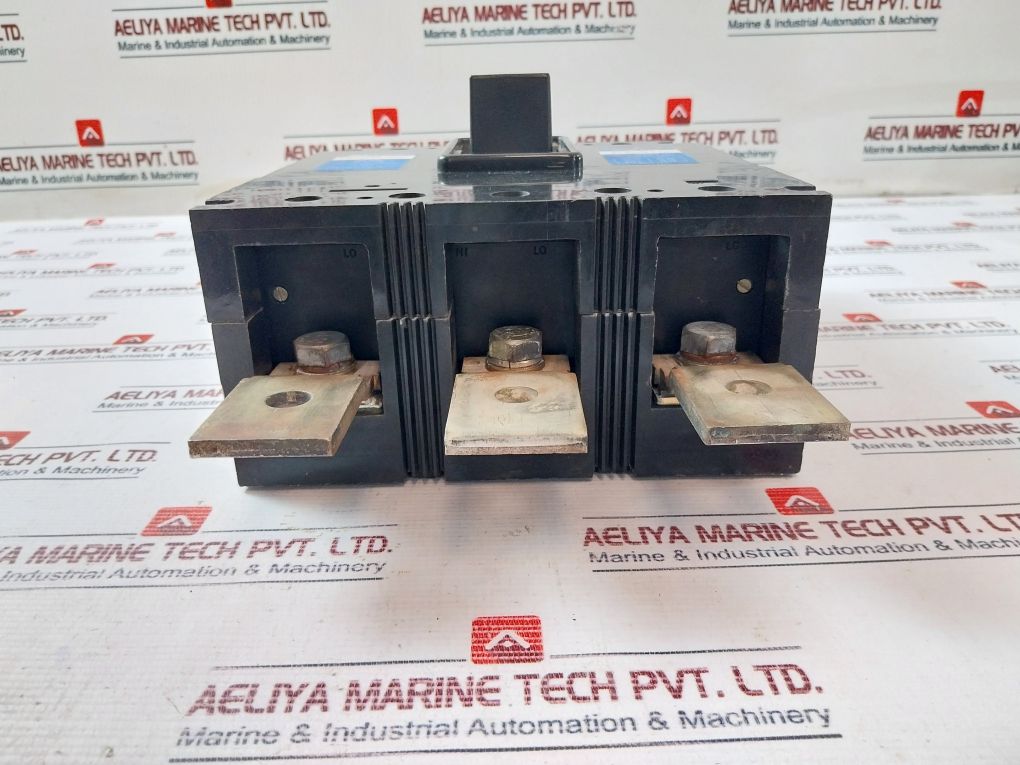 Crompton Greaves Kf600C Case Circuit Breaker Moulded 630A 600V