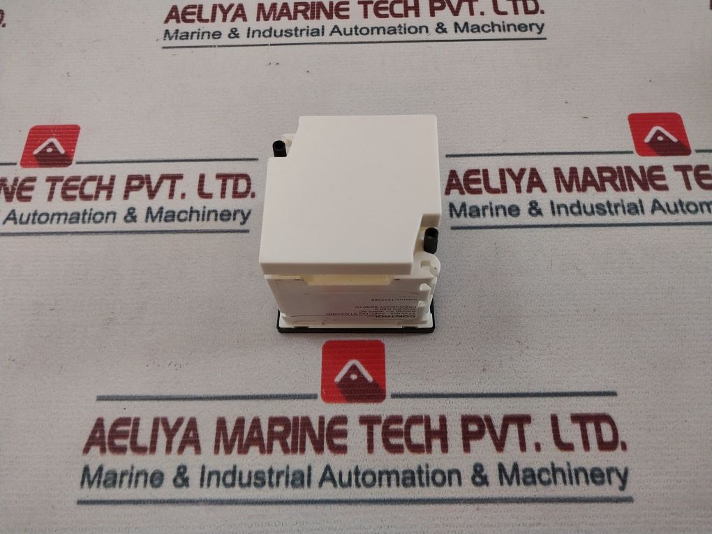 Crompton Instruments E243-02A-spec Din Standard Amphermeter