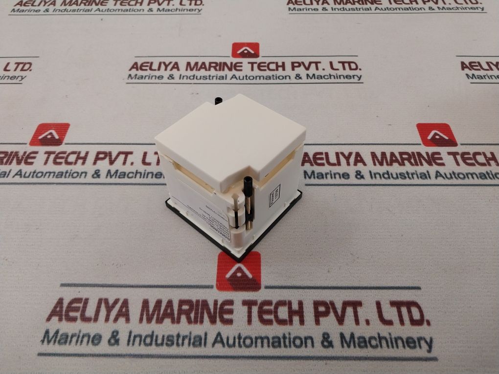 Crompton Instruments E243-02A-spec Din Standard Amphermeter