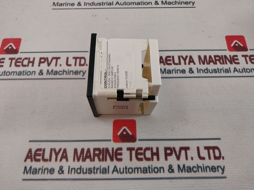 Crompton Instruments E243-02A-spec Din Standard Amphermeter