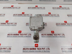 Crouse-hinds Gusc2013 Ah 3/4” Explosion Proof Enclosure With General Snap Switch