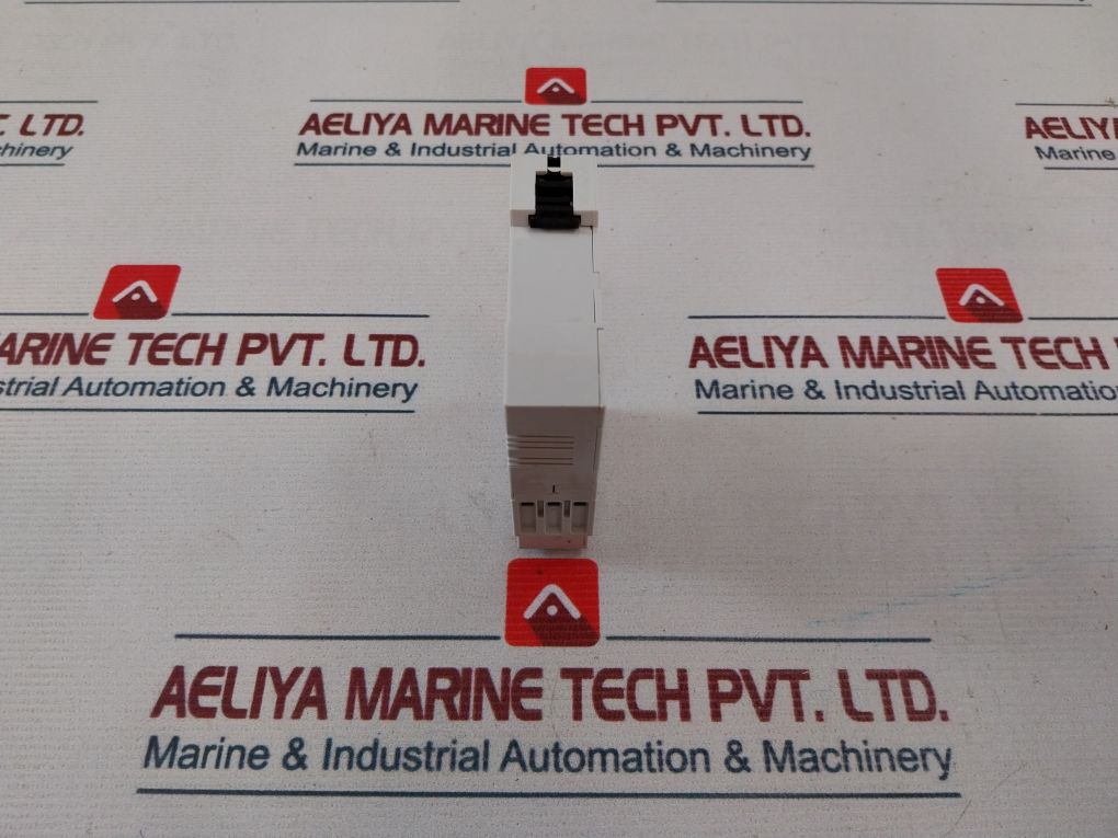 Crouzet 84 871 044 Current Control Relay 50-60 Hz