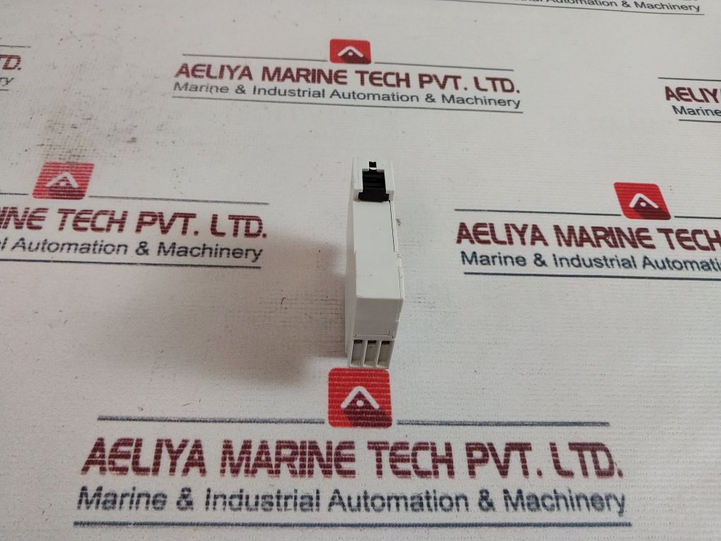 Crouzet Mur 1 Multi-function Time Relay 0,1S-100H