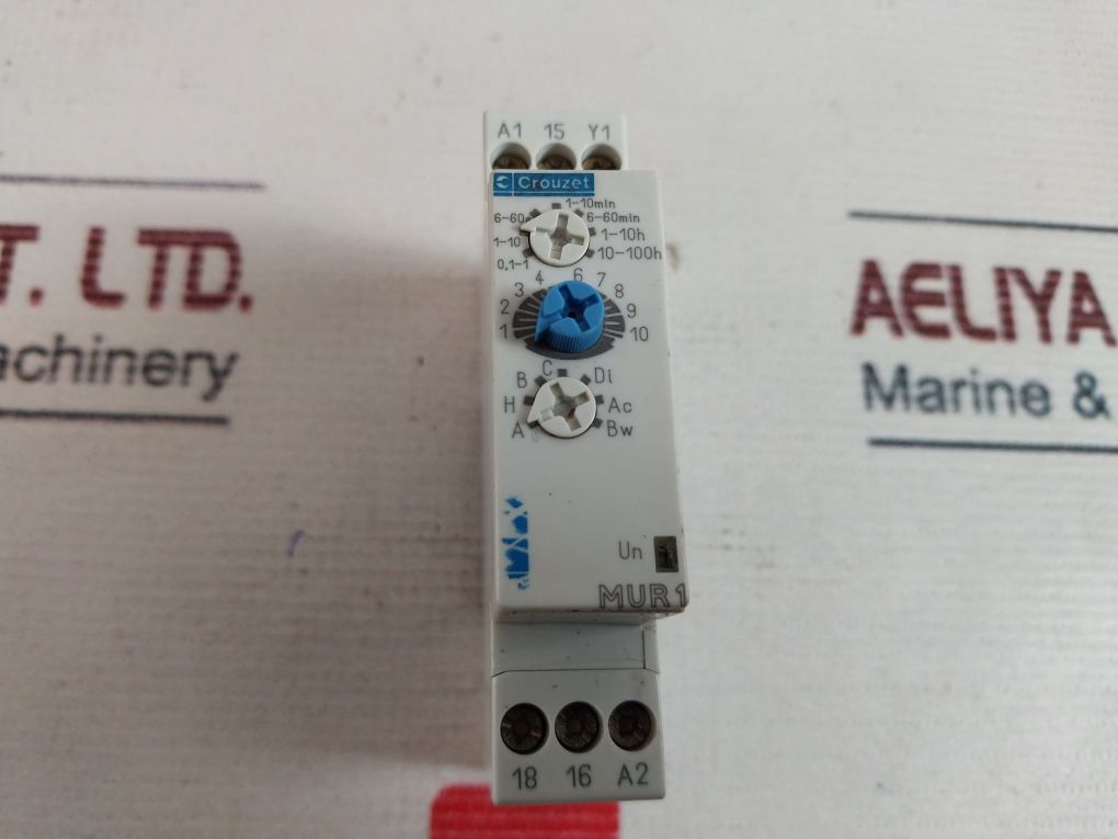 Crouzet Mur 1 Multi-function Time Relay 0,1S-100H