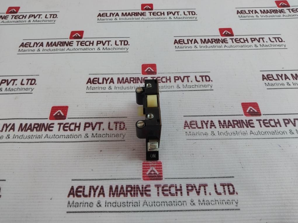 Cutler-hammer C320Kb1 Auxiliary Contact Block Ser A2
