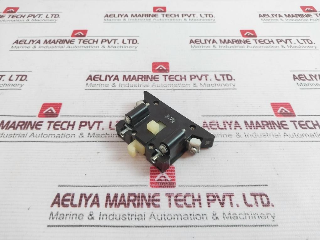 Cutler-hammer C320Kb1 Auxiliary Contact Block Ser A2 