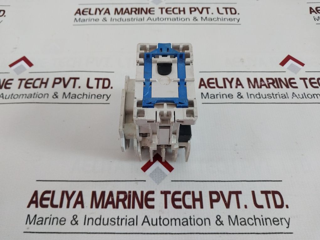 Cutler-hammer C320Kgs3 Auxiliary Contact