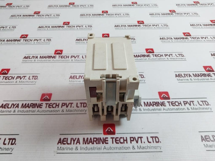 Cutler-hammer Ce15Kn3 Contactor 73 Amp 600V