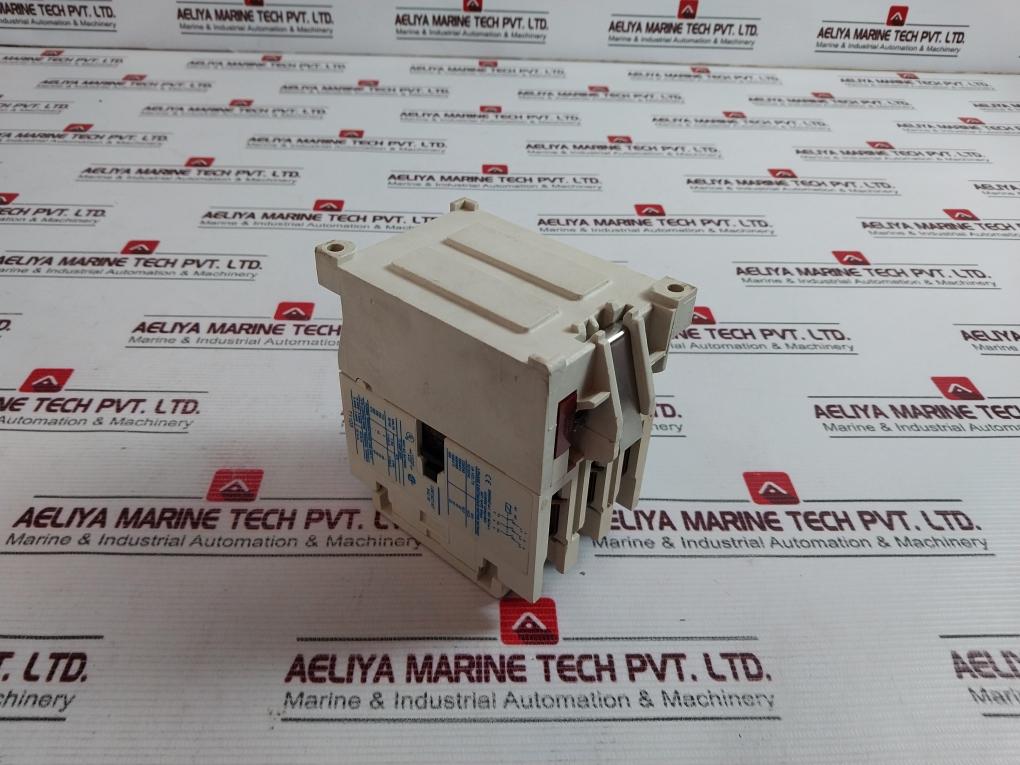 Cutler-hammer Ce15Kn3 Contactor 73 Amp 600V