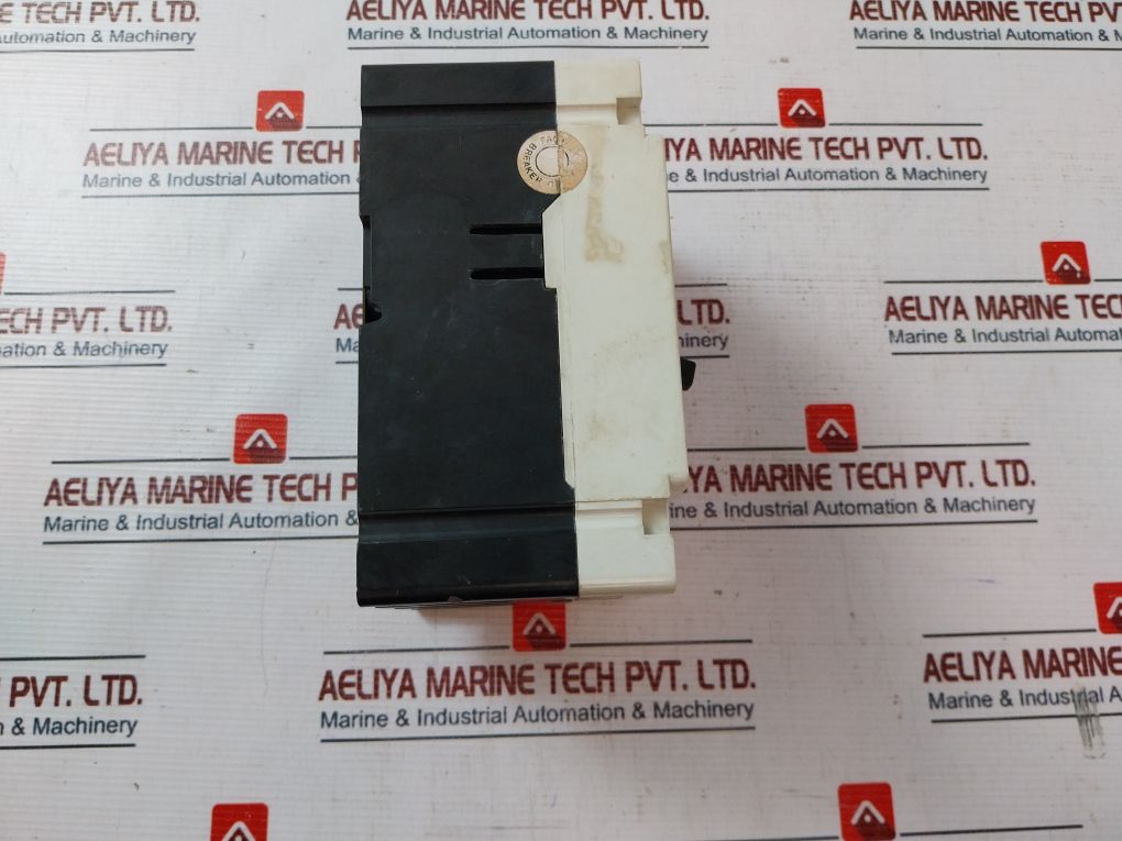 Cutler-hammer Hfd3100 3 Pole Industrial Circuit Breaker 100Amps 600Vac