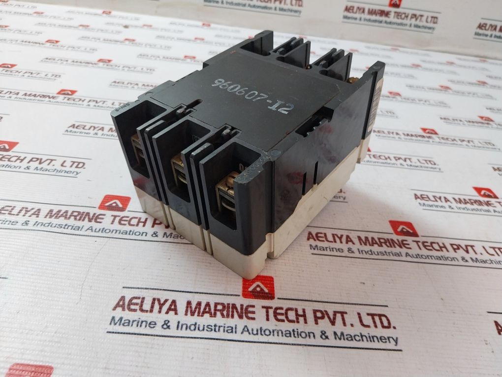 Cutler-hammer Hfd3100 3 Pole Industrial Circuit Breaker 100Amps 600Vac