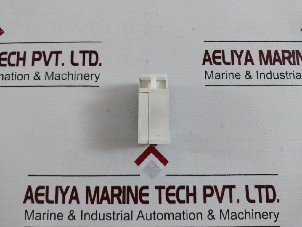 Cutler-hammer J02 Auxiliary Contact