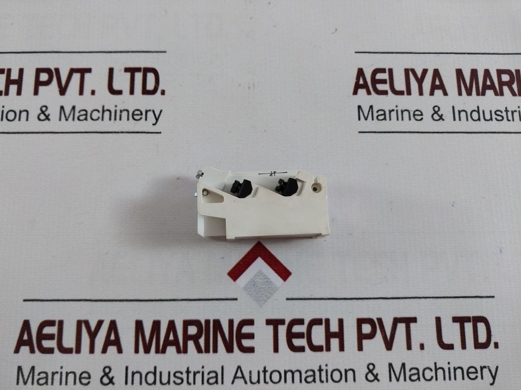 Cutler-hammer J02 Auxiliary Contact