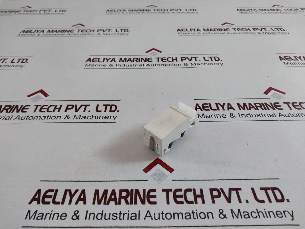 Cutler-hammer J02 Auxiliary Contact