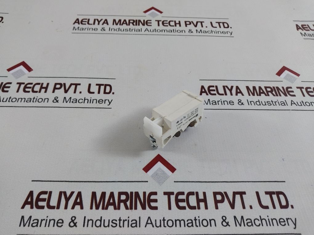 Cutler-hammer J11 Auxiliary Contacts 9084A17G01