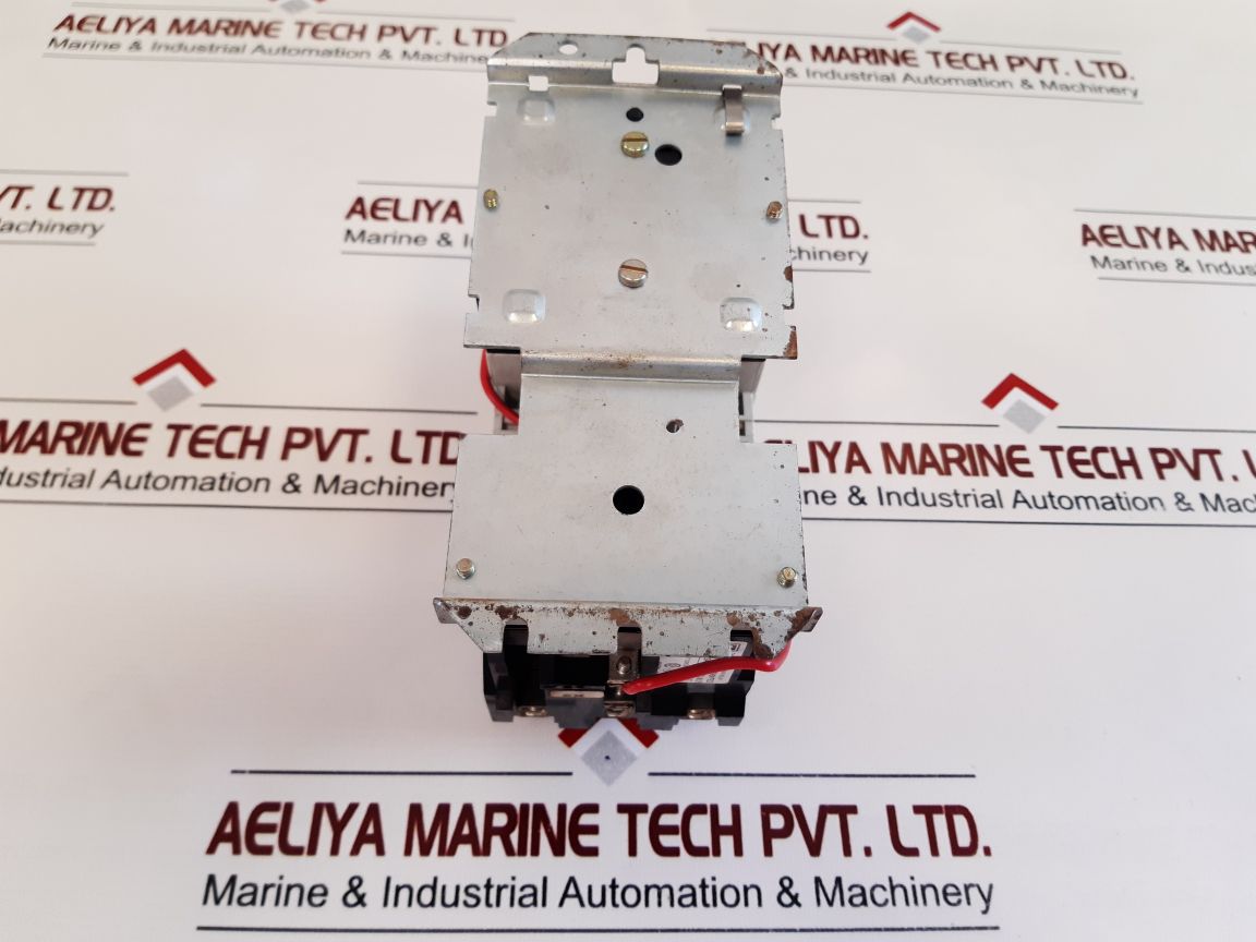 Cutler Hammer A200M2Cac Motor Control Starter