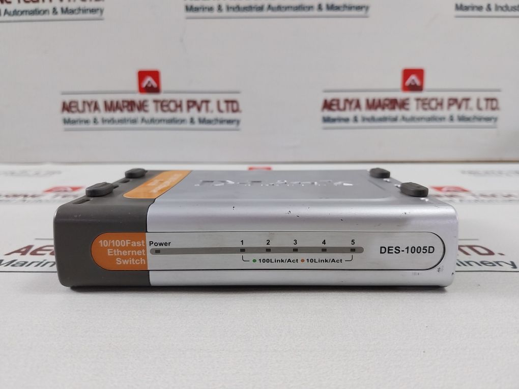 D-link Des-1005D 5-port Fast Ethernet Switch 10/100