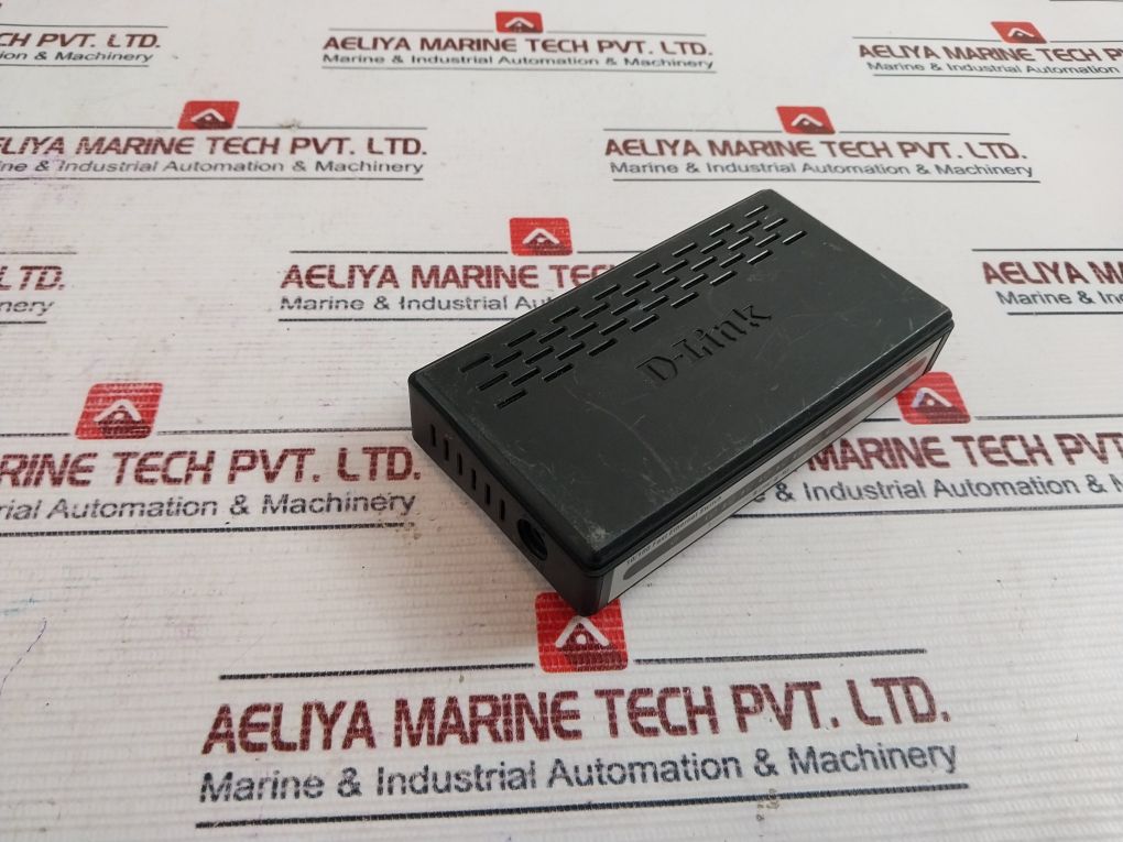 D-link Des-1008A 10/100 Fast Ethernet Switch Oes1008Ae….C3E