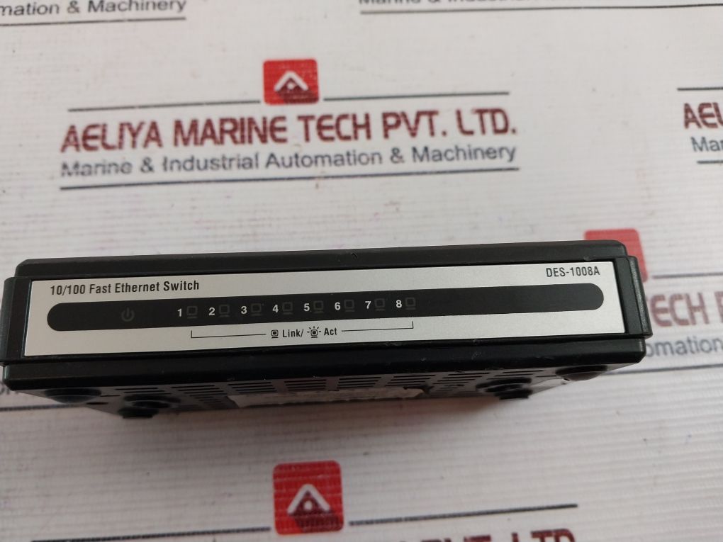 D-link Des-1008A 10/100 Fast Ethernet Switch Oes1008Ae….C3E