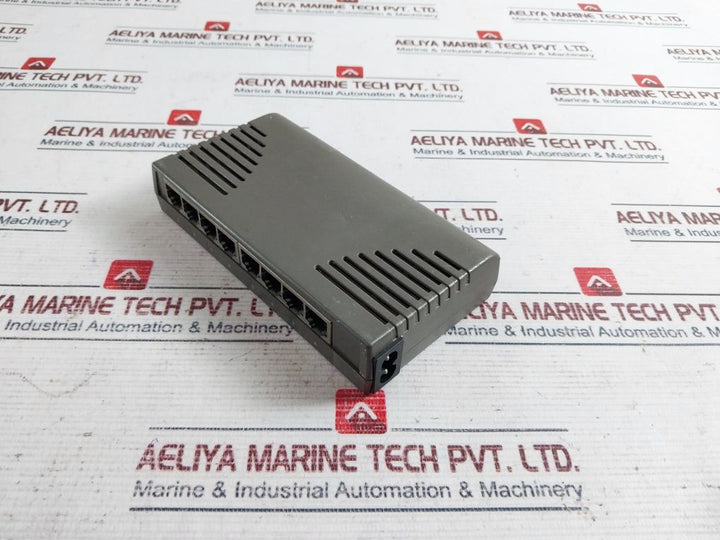 D-link Des-1008V 10/100 Fast Ethernet Switch
