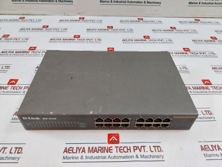 D-link Des-1016D Fast Ethernet Switch 100-240Vac