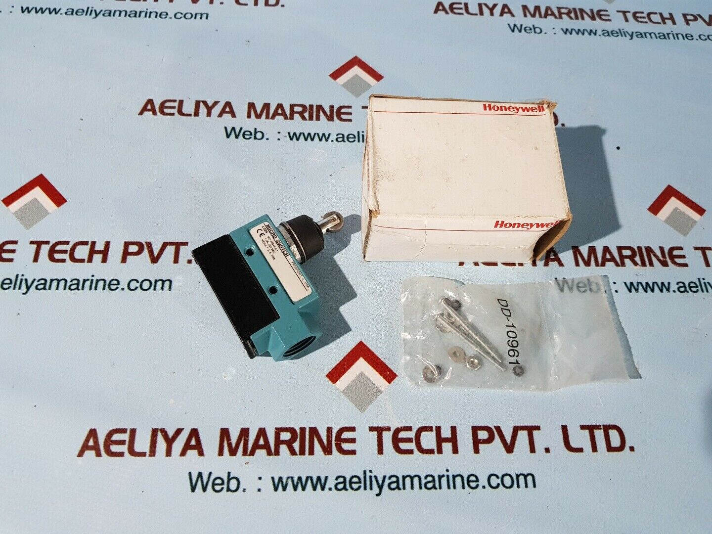 Honeywell bze6-2rn80 micro switch