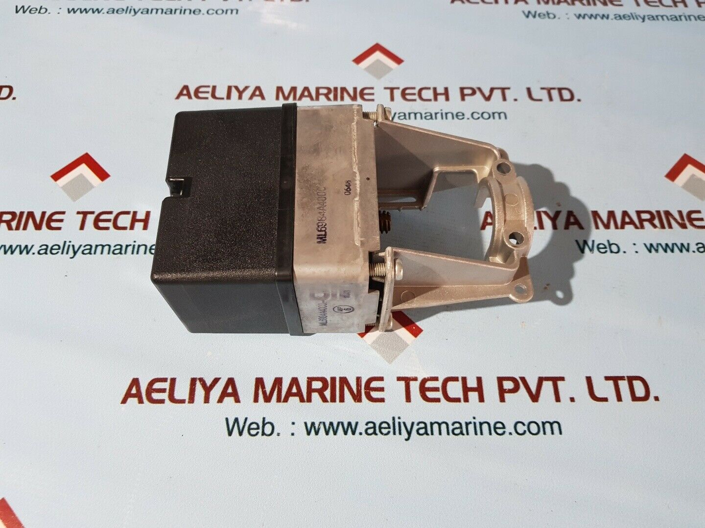 Honeywell ml6984a 4000 d.coupled valve actuator 24vac/28vdc 6va 710n