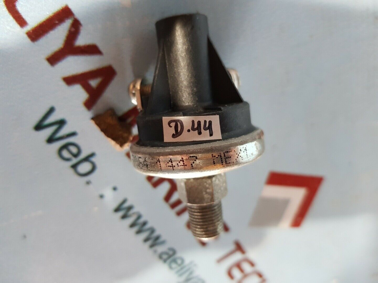 Honeywell 1082a70g17 41-7064 pressure switch 1447 mex1