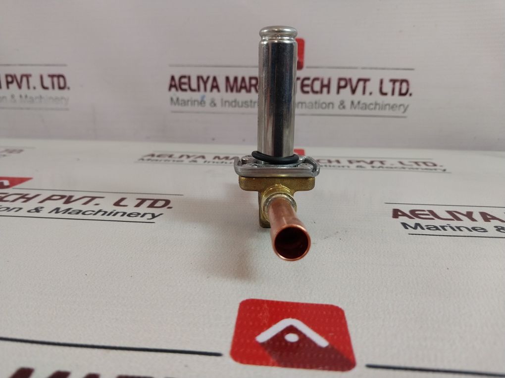 Danfoss 032F1204 Solenoid Valve