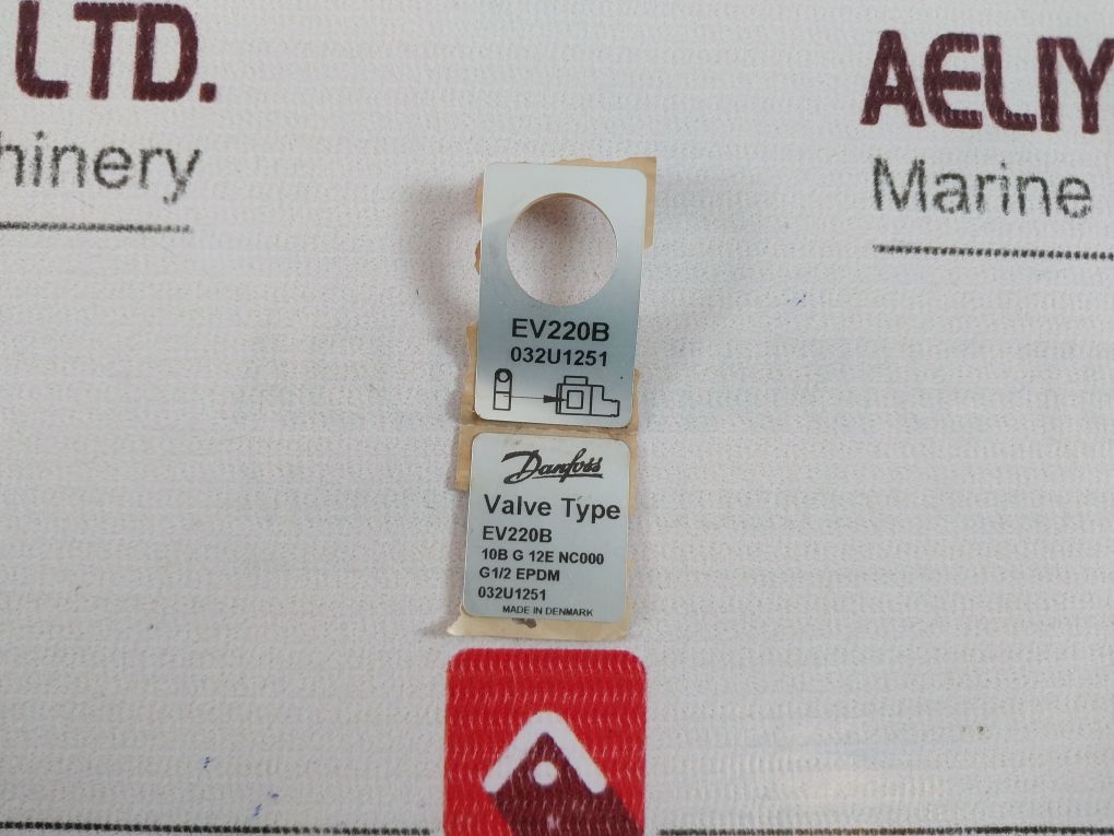 Danfoss 032U1251 Solenoid Valve