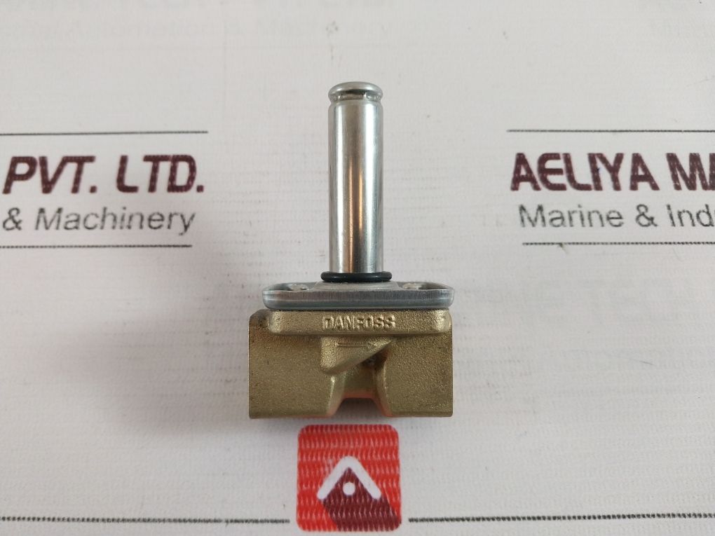 Danfoss 032U1251 Solenoid Valve