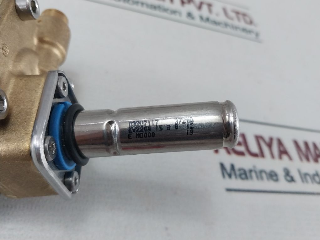 Danfoss 032U7117 Solenoid Valve