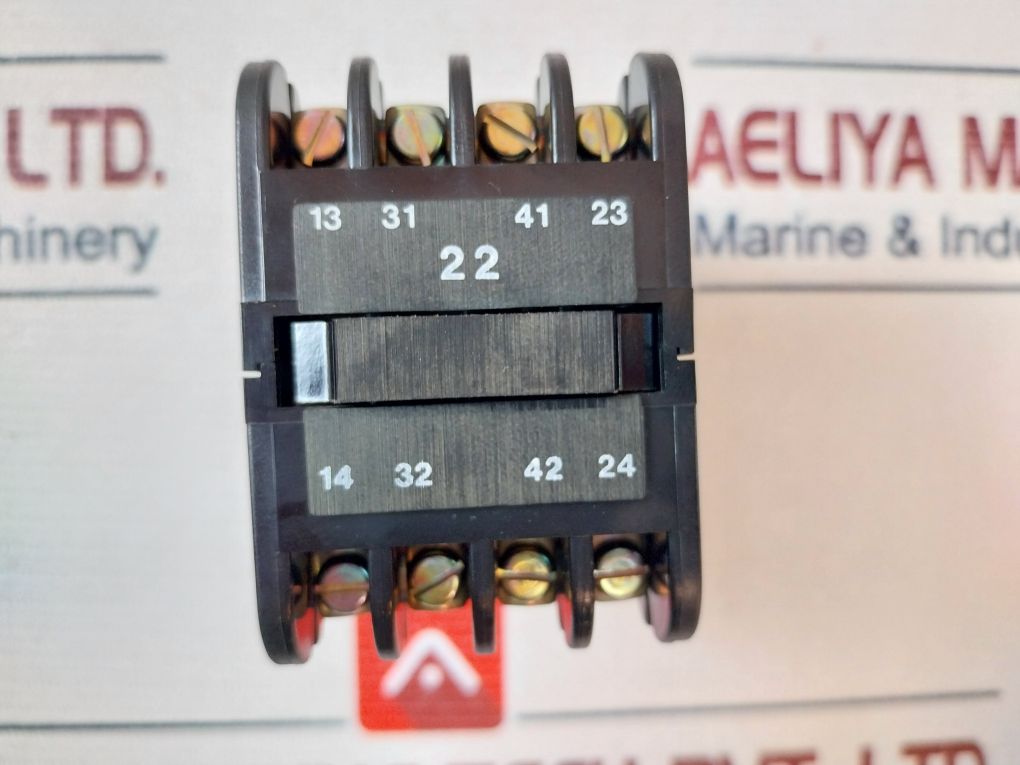 Danfoss C6 4 Pole Control Relay 037B0152