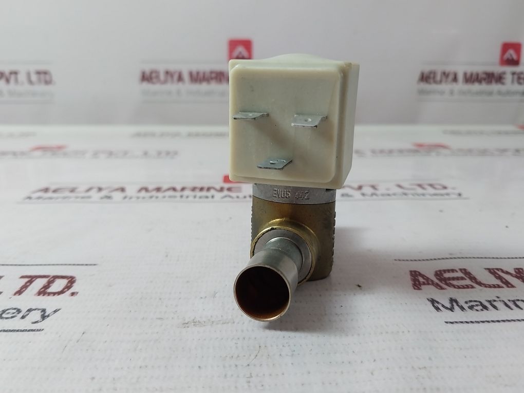 Danfoss 042N4214 Solenoid Valve 208-240V 50/60Hz 7W