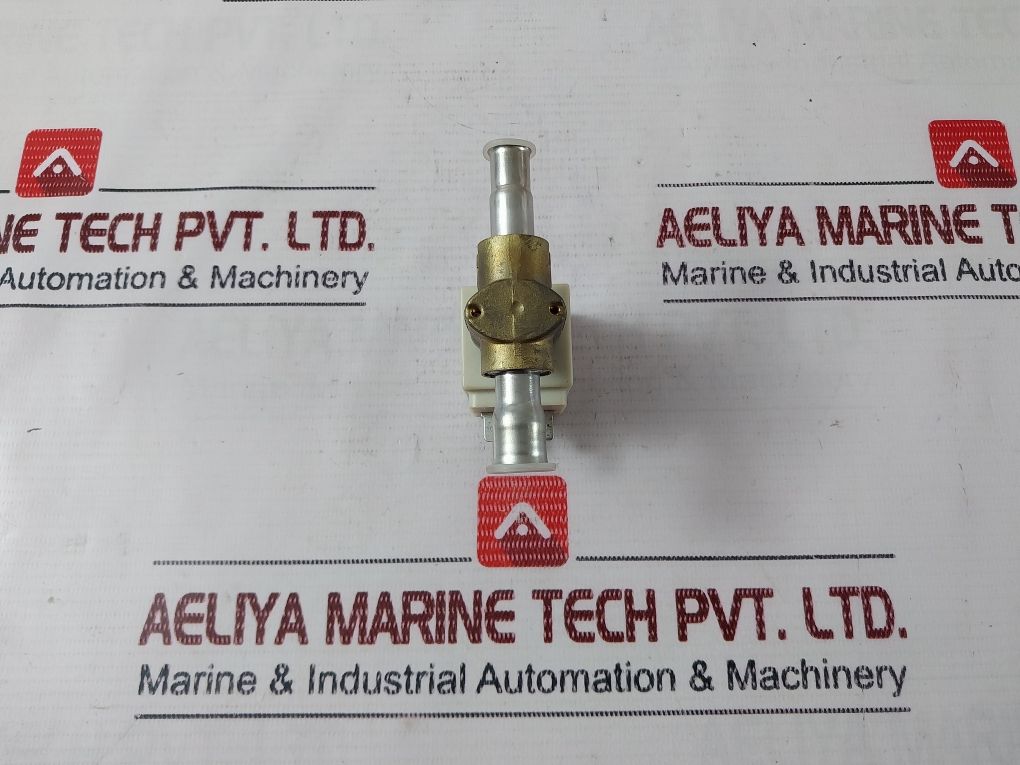 Danfoss 042N4214 Solenoid Valve 208-240V 50/60Hz 7W