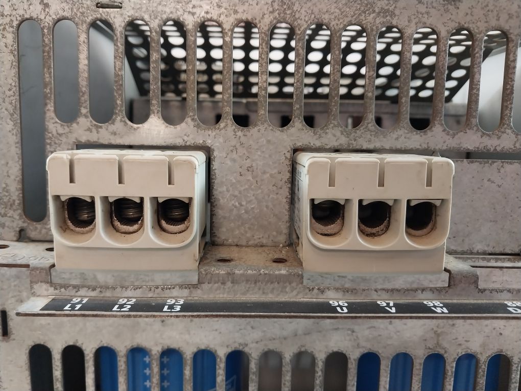 Danfoss 131F6627 Hvac Drive 60Hp (Not Working)