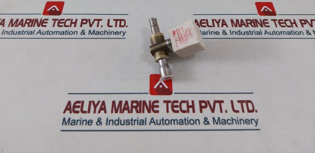 Danfoss 2001773 Solenoid Valve With Coil 042N4214, 208-240V 50/60Hz