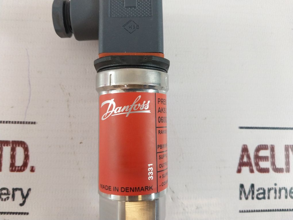 Danfoss Aks 33 Pressure Transmitter 060G2103