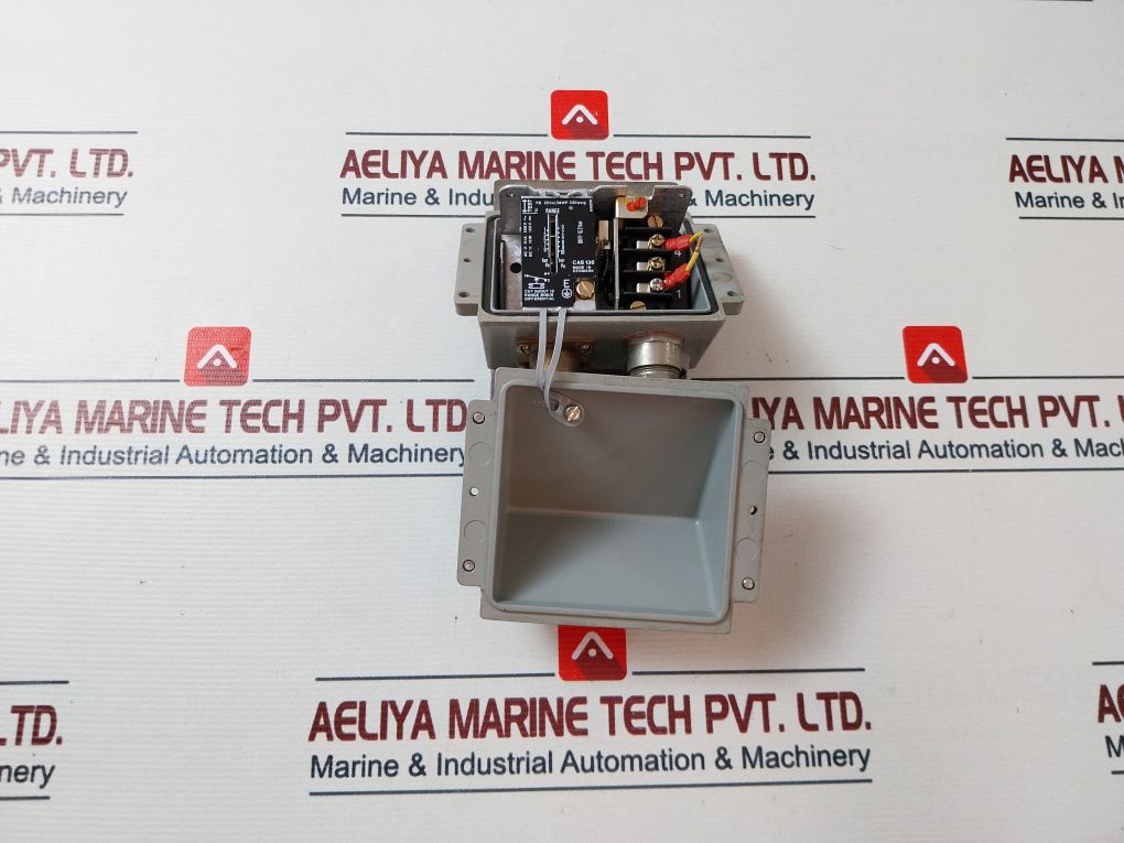 Danfoss Cas 136 Pressure Control Switch