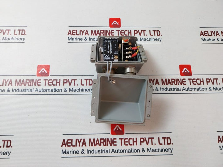 Danfoss Cas 136 Pressure Control Switch