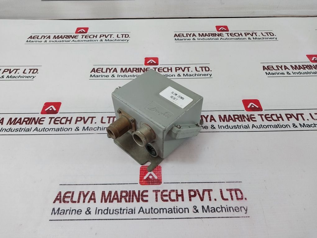 Danfoss Cas 136 Pressure Control Switch 