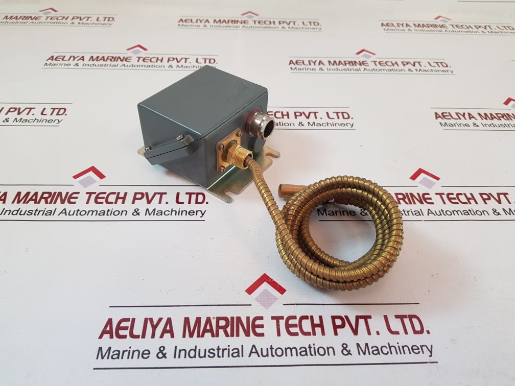 Danfoss cas 178 pressure switch with box