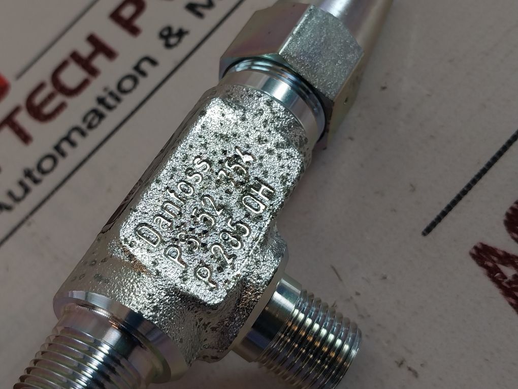 Danfoss Cd10-3/8Mpt Refrigeration Gauge Valve 3447.638