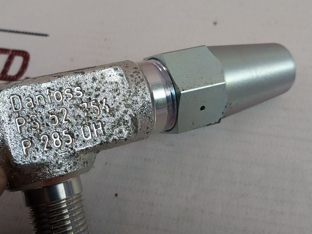 Danfoss Cd10-3/8Mpt Refrigeration Gauge Valve