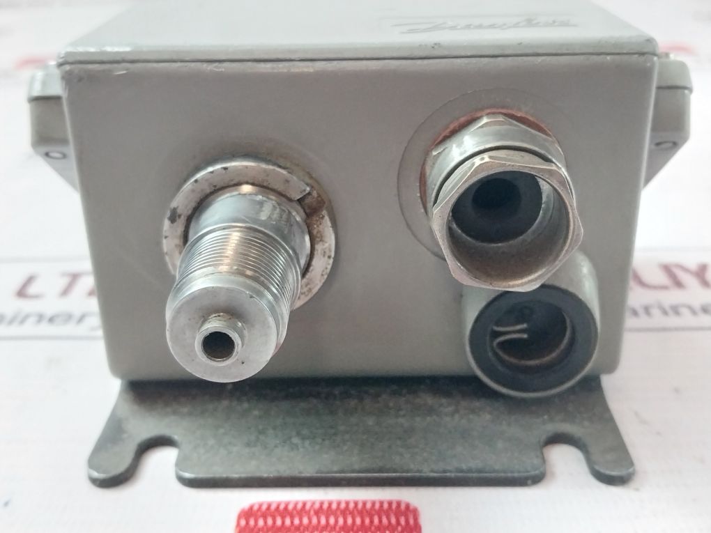 Danfoss Emp 2 Pressure Transmitter 4-20 Ma